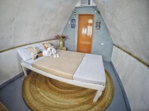 Beach Front Hut - Faith Bay Huts 1