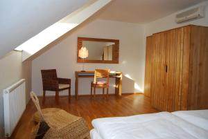 Obora 824