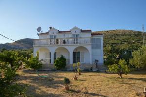Apartment Blanka with a beautiful view of Trogir