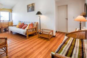 El Coral con estacionamiento