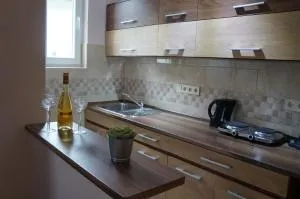 Maróni Ház - Újhegy