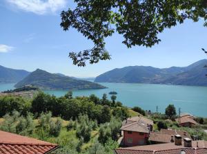 CasaDolcelago Marone Villa con Giardino Vista Lago Private Parking