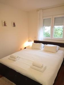 Apartment 4956-1 for 7 people in Barbat