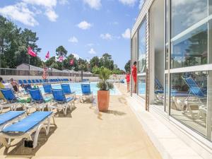 Chalets Mobile Home in Saint-Jean near Beach & Pool : photos des chambres