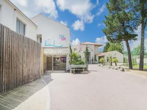 Chalets Mobile Home in Saint-Jean near Beach & Pool : photos des chambres