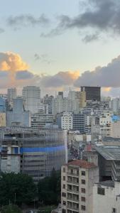 Flat de luxo centro SP com piscina,academia,lavanderia,garagem e segurança 24h