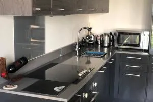 Aaram Se at My Retreat - Hoo