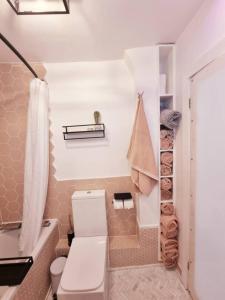 Family Seaside Cottage 2 Mins to Seafront