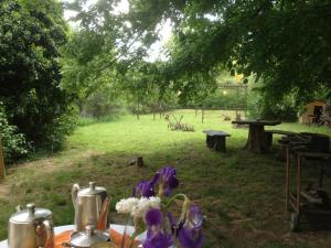 SOUS LE TILLEUL CENTENAIRE