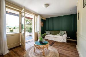 Hotels Chateau Meyre : photos des chambres