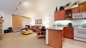 Snowcreek 1005 Apartment