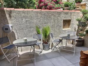 Appartements Studio tout confort, terrasse, calme Moustiers #7 : photos des chambres