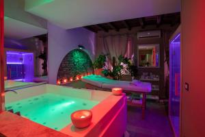 Deluxe Queen Room with Spa Access room in Corso Suite 107 Rooms Wellness & Spa