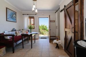 Casa Vasilia Traditional Home