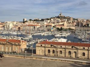 Typique T2 Terrasse situé Quartier Panier Vieux Port
