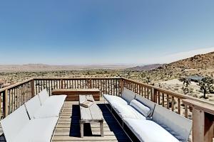 Three-Bedroom House room in Exceptional Vacation Home in Joshua Tree home