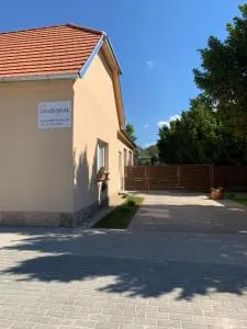 Ica Vendégház - Búč