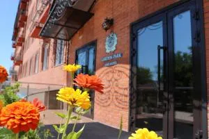 Golden Park Hotel - Aqsū