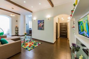 2к квартира біля Оперного театру, метро Золоті Ворота