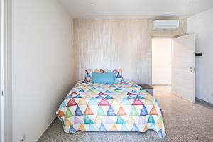 Mola’s Square House