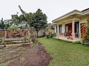 OYO 90454 Adinda Homestay Cibodas Lembang