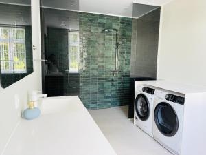 aday - 2 bedroom apartment with Patio