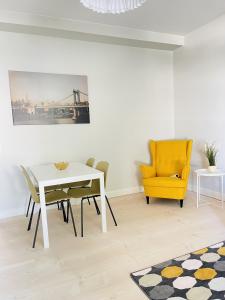 aday - 2 bedroom apartment with Patio