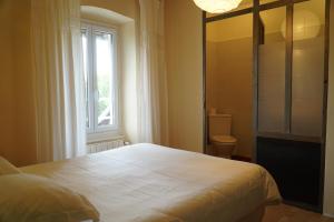 Hotels Les Grillons du Morvan : Petite Chambre Double