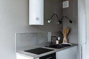 90m2 on pedestrian street on Top Floor, penthouse suite, great view! Incl linen and all