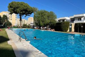 Très bel appartement avec piscine et tennis entre amis ou en famille