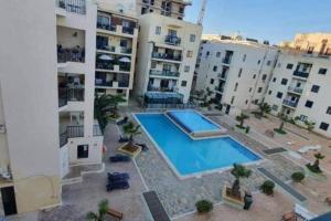 Deluxe Apartment with pool in the heart of St Pauls Bay
