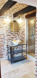 Appartements Chez Fanny - Le Loft - centre historique Cahors Cathedrale : photos des chambres