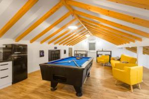 Villa Antonia with heated pool