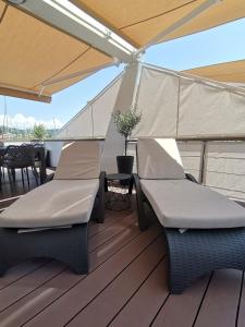 Floating House - SUNSET