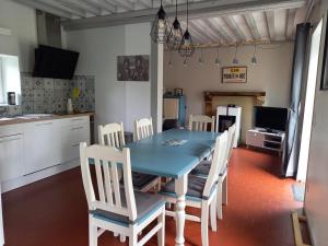 Maisons de vacances Gite proche de la Pointe du Hoc CRICQUEVILLE EN BESSIN : photos des chambres
