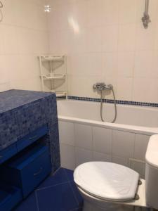 Levoberezhnaya metro station, exhibition center