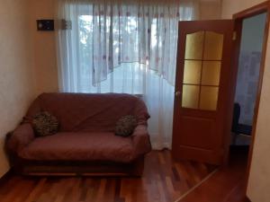 Levoberezhnaya metro station, exhibition center