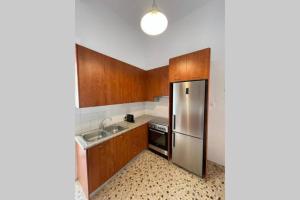 PANOS ROOMS Modern 3-Bedroom apartment