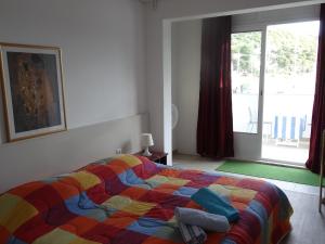 Triple Room with Balcony and Sea View room in Gina Bed & Breakfast