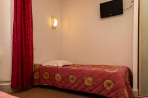 Hotels Hotel de la Mairie : Chambre Triple