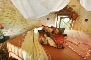 B&B / Chambres d'hotes Gite insolite Domaine ForRest Loire : photos des chambres