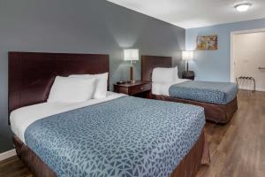 Econo Lodge Inn & Suites Sandusky South