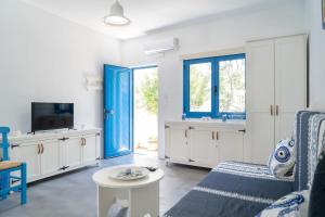 Blue Moon Apartments