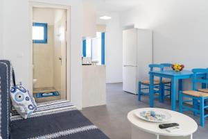 Blue Moon Apartments