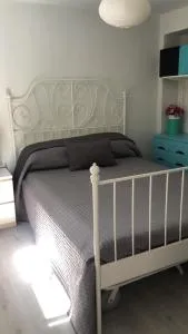 Apartamento 1 dormitorio y salon con sofa cama bien comunicado con el centro - Torre de la Reina
