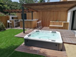 Villas La VILLA OCEAN AVEC SPA de Labenne - Les GITES DE CAMPARAN : photos des chambres