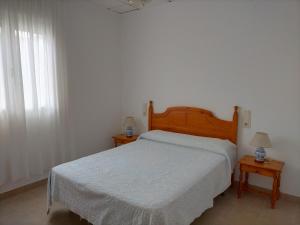 apartamento con aire acondicionado de tres dormitorios en el centro y junto a la playa