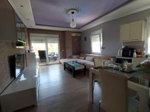 Mias Sea View Apartment