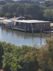 Bateaux-hotels Reves d'O en Camargue : photos des chambres