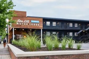 Bluebird Spa City Motor Lodge - Middle Grove